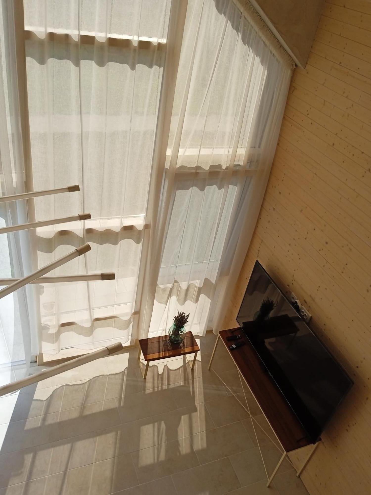ホテル Улица Лазурна テュレノヴォ 部屋 写真